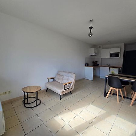 Appartement Dans Residence Avec Piscine Agde Bagian luar foto